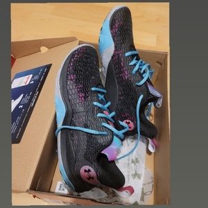 UNDER ARMOUR SHOES UNISEX